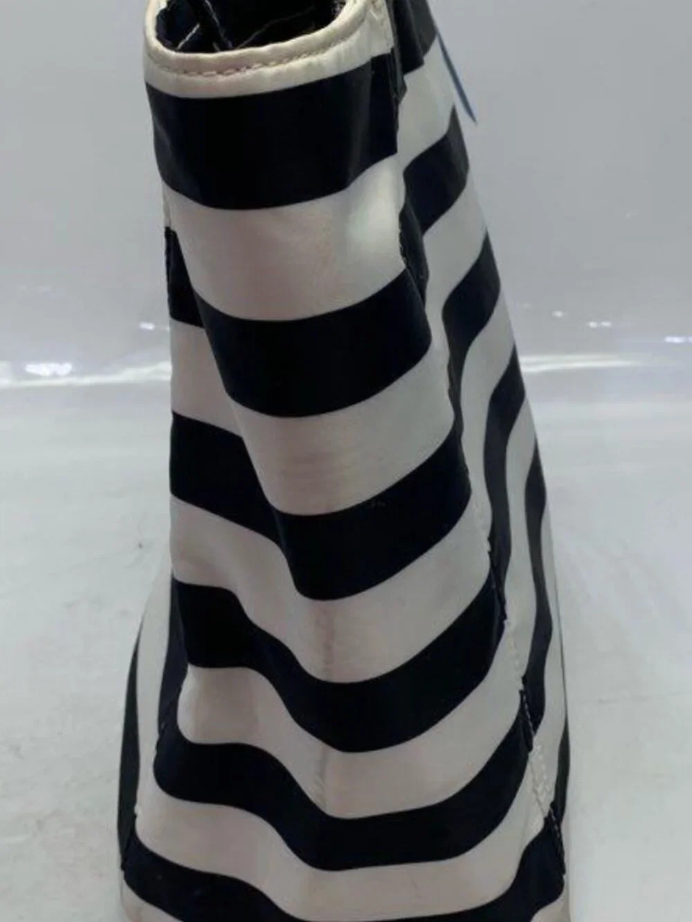 Kate Spade Blake Avenue Taden Striped Tote Bag Black & White
